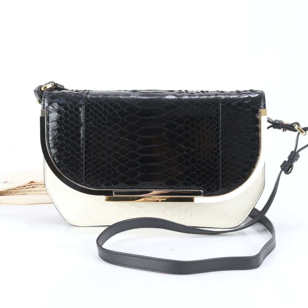 美品 サルヴァトーレフェラガモ ショルダーバッグ ナイロン レザー Amazon | [サルヴァトーレ フェラガモ] Salvatore Ferragamo