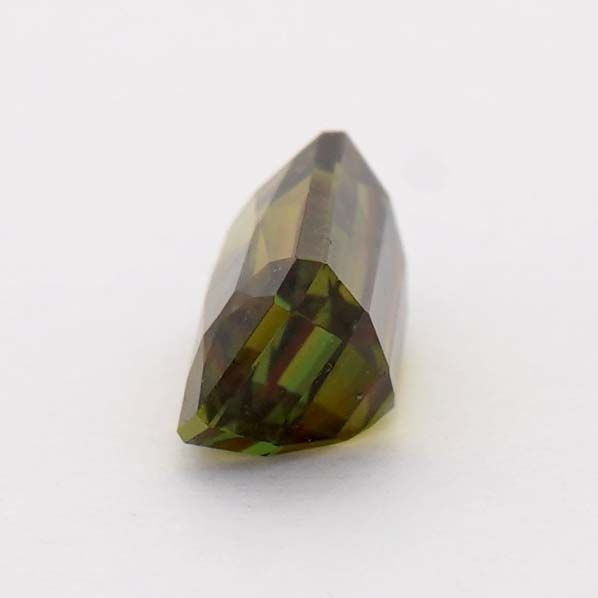 天然スフェーン】 ルース (1.989ct)ケース・鑑別書付き - メルカリ