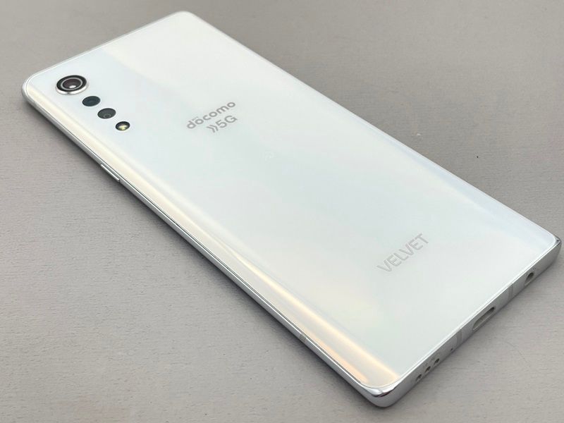 特価Docomo velvet Aurora White L-52A スマートフォン本体