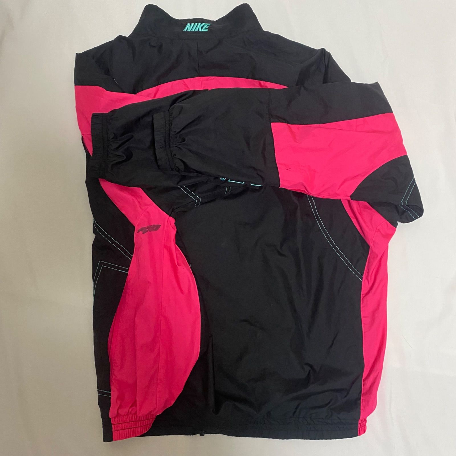 NIKE ナイロンジャケット ネオンカラー - メルカリ