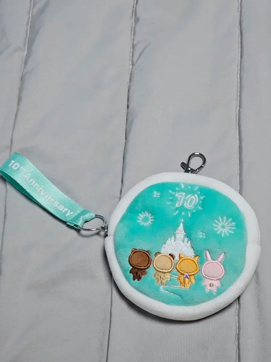 DAY6 デイシックス ロッテホテル ポーチ