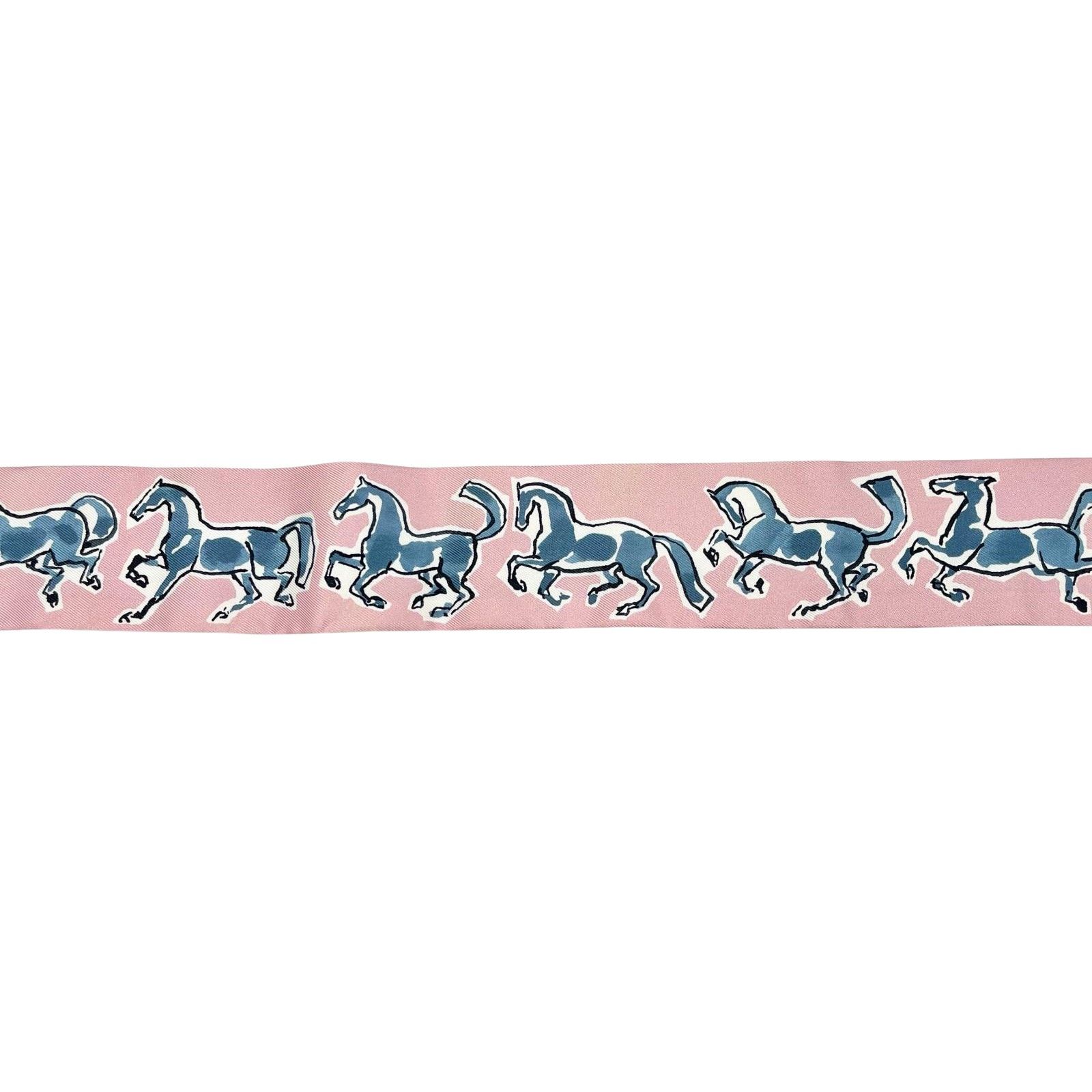 HERMES　エルメス　ツイリー　シュヴォリベルテ　自由の馬　シルクスカーフ エルメス ツイリー スカーフ 自由に En Liberte! ブルー シルク