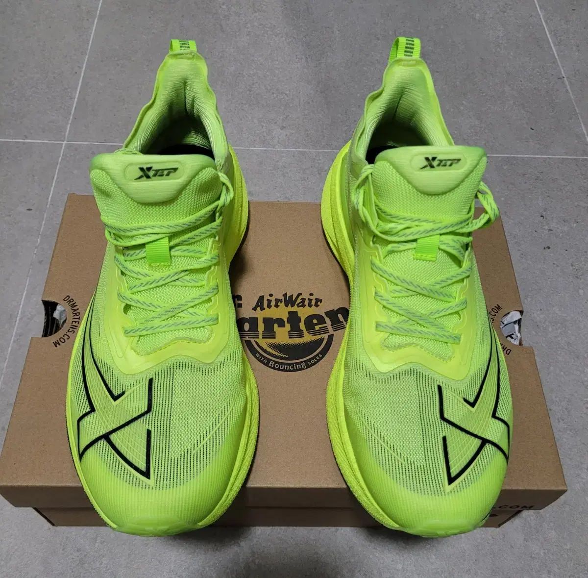 XTEP 2000km 2 0 ランニングシューズ SIZE 275 US 9 5
