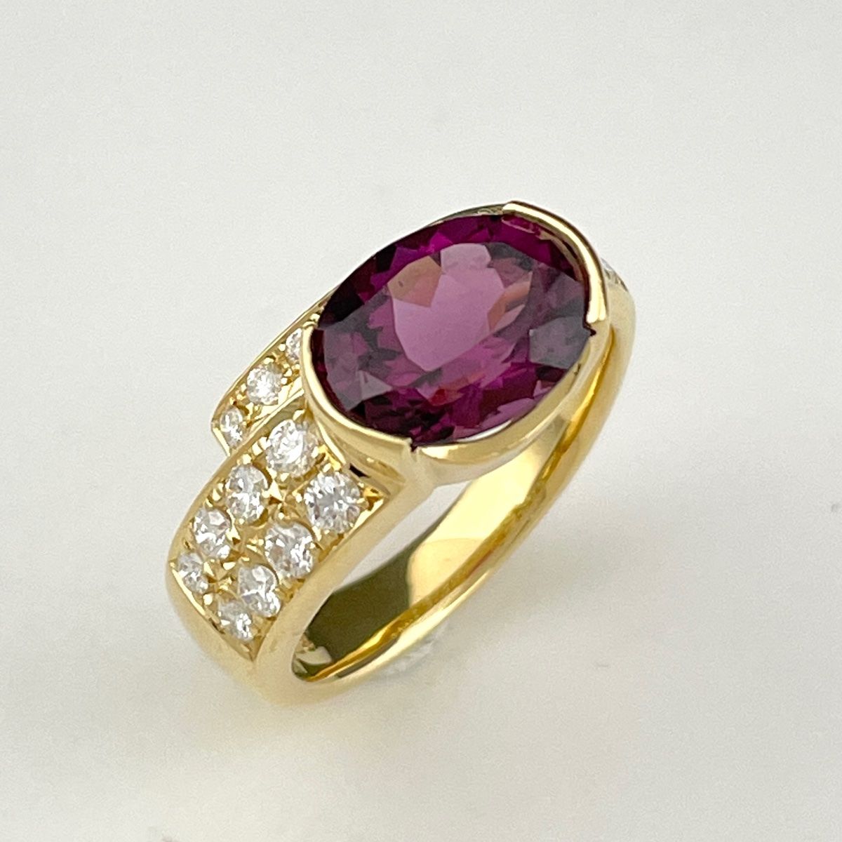 田崎真珠 TASAKI リング 指輪 ロードライトガーネット2.63ct