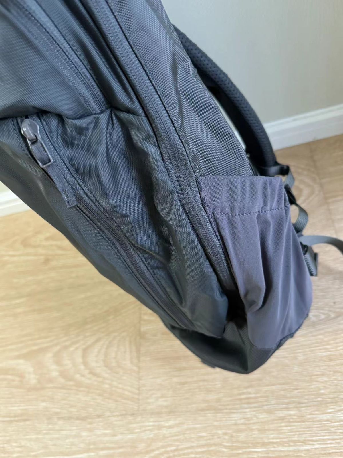 アークテリクスgray  ARCTERYX リュック バックパック マンティス26 デイパック メンズ レディース 軽量 26L