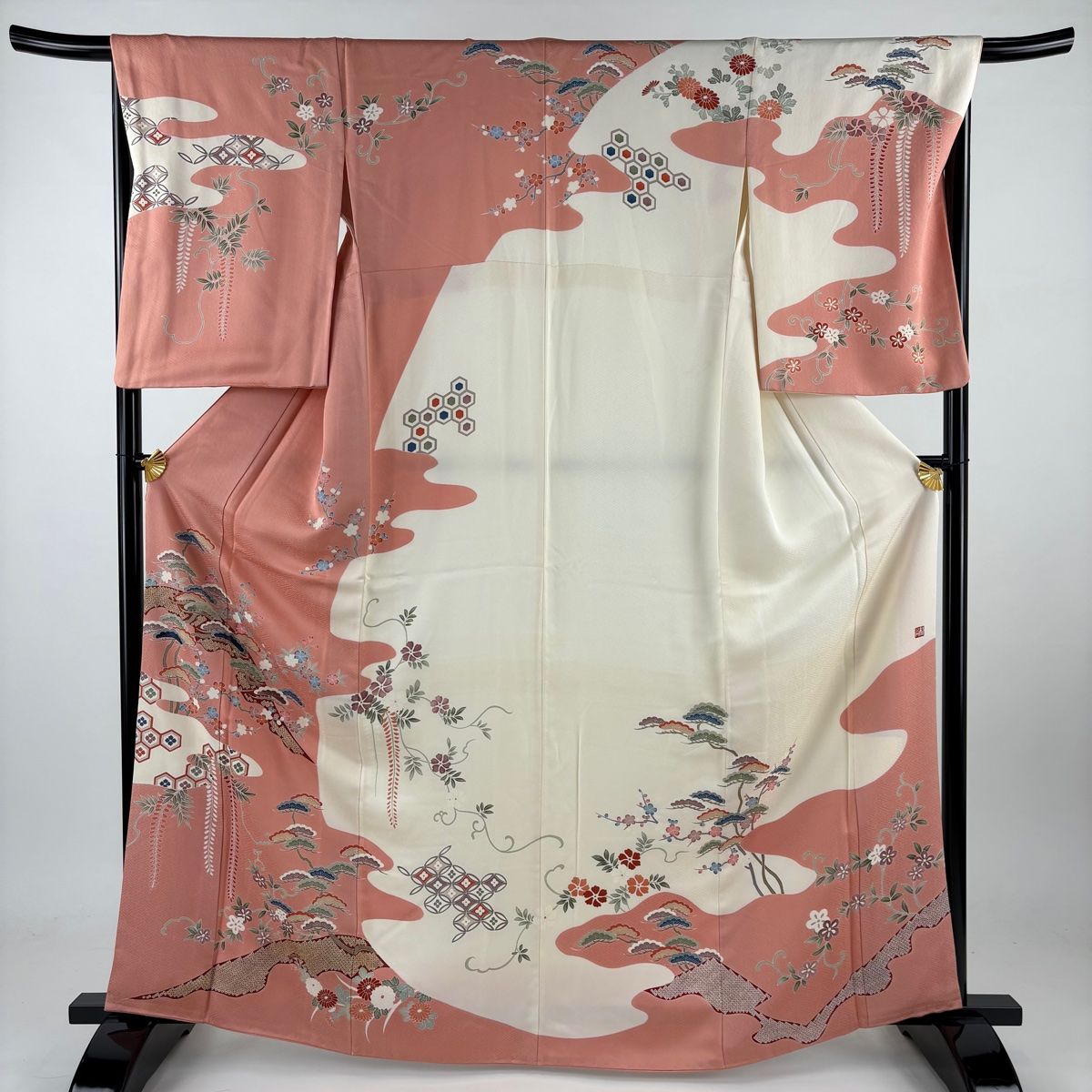 訪問着 身丈164cm 裄丈68cm L 袷 落款 松梅 亀甲 金糸 刺繍 サーモンピンク 正絹 名品