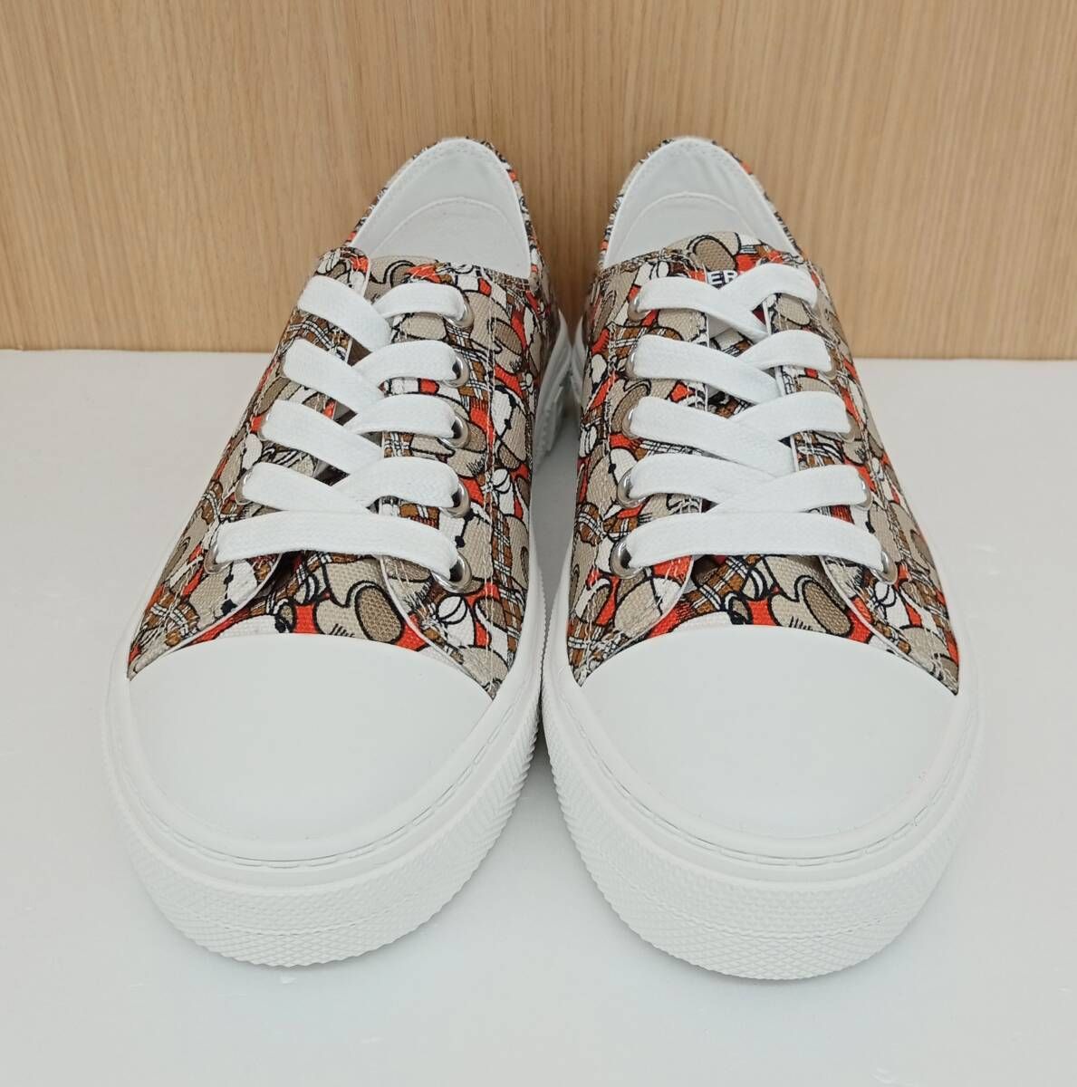 バーバリー スニーカー ベア 8069303 ローカット 総柄 UK 1 EUR 33 通年