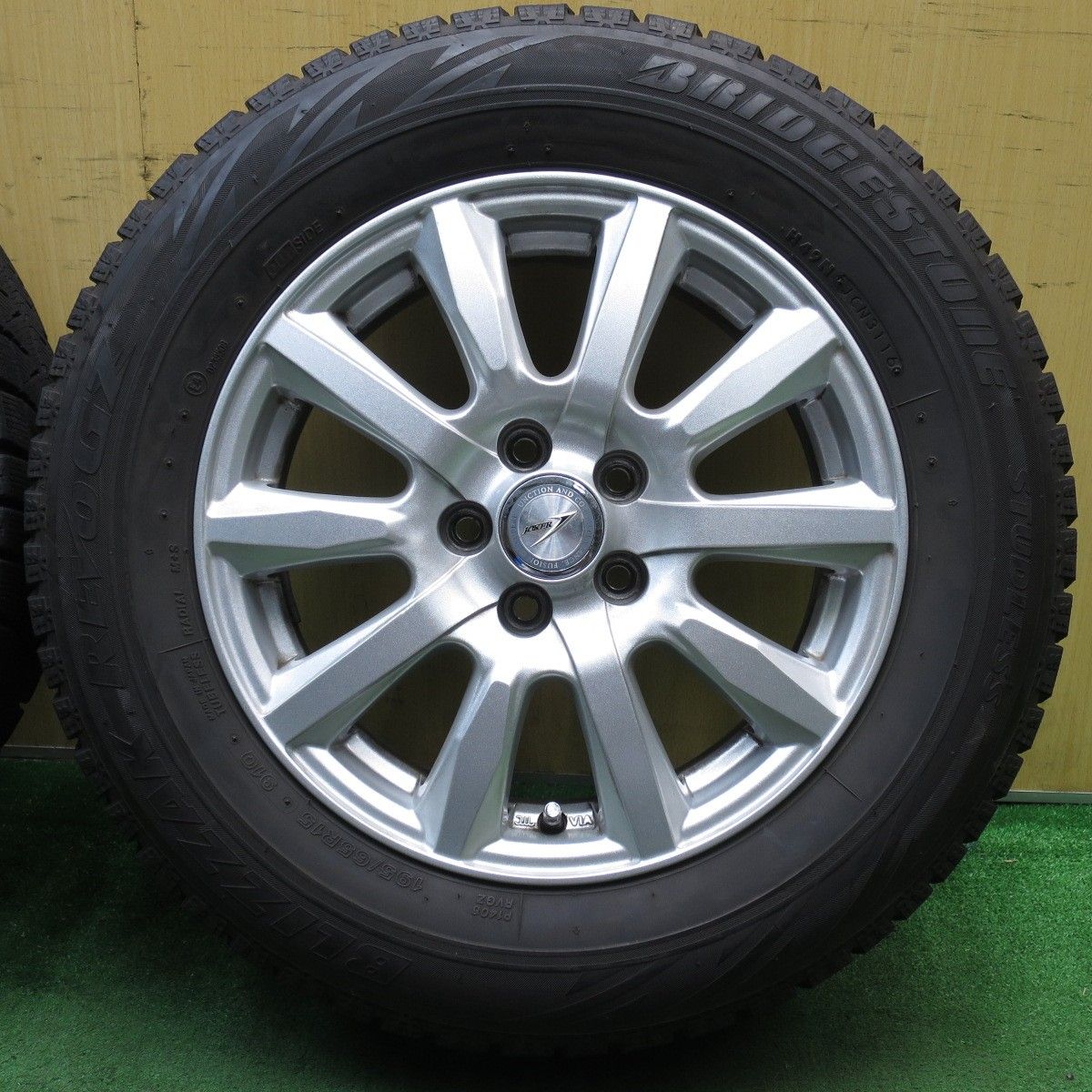 DUNLOP WM03 195/65R15】スタッドレス【AGA 15インチ 6J5HPCD112+47
