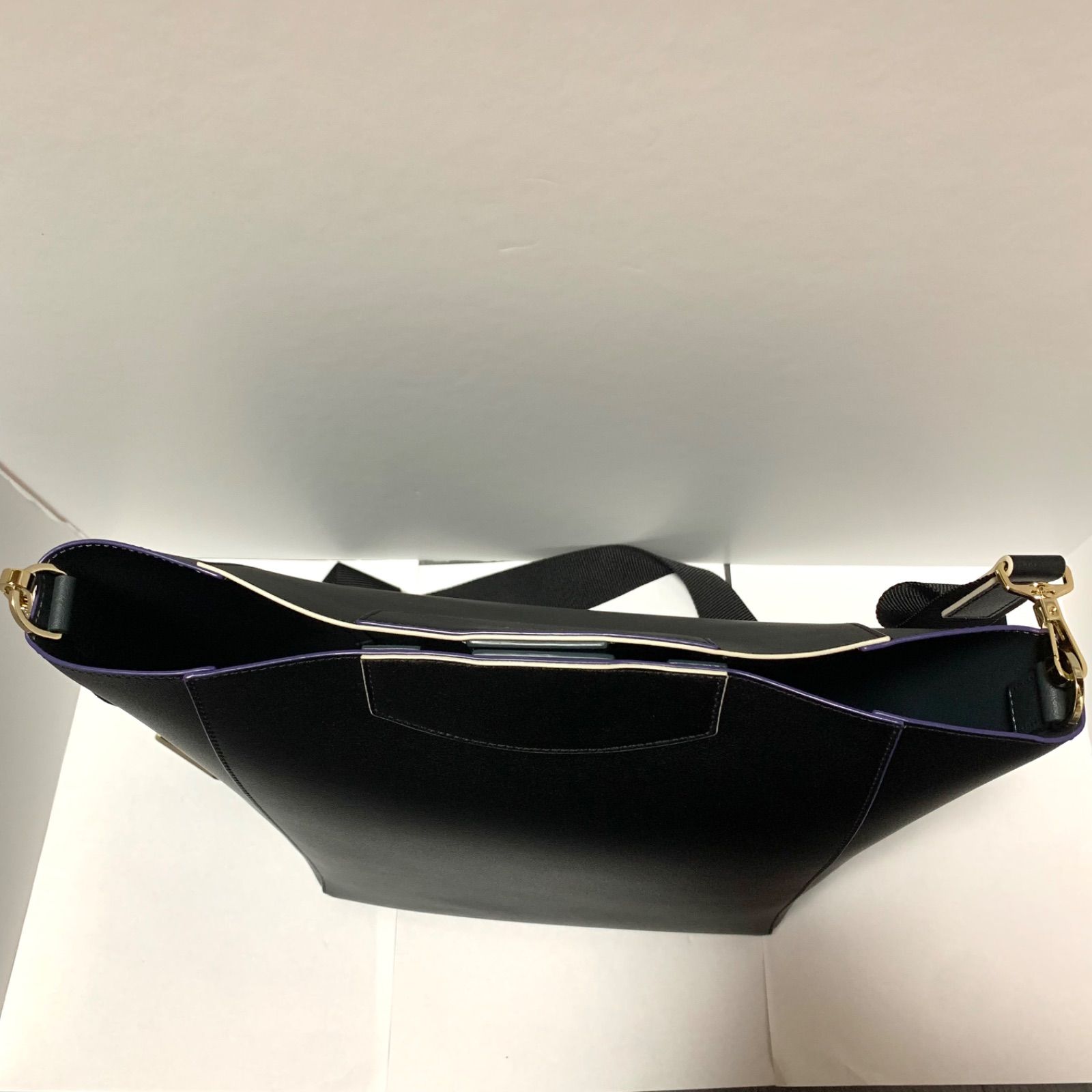 ☆美品☆ agnes b アニエス ベー スプリットレザー ショルダーバッグ 