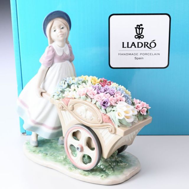 新品 リヤドロ 可愛いお花屋さん フィギュア 人形 女性 LLADRO