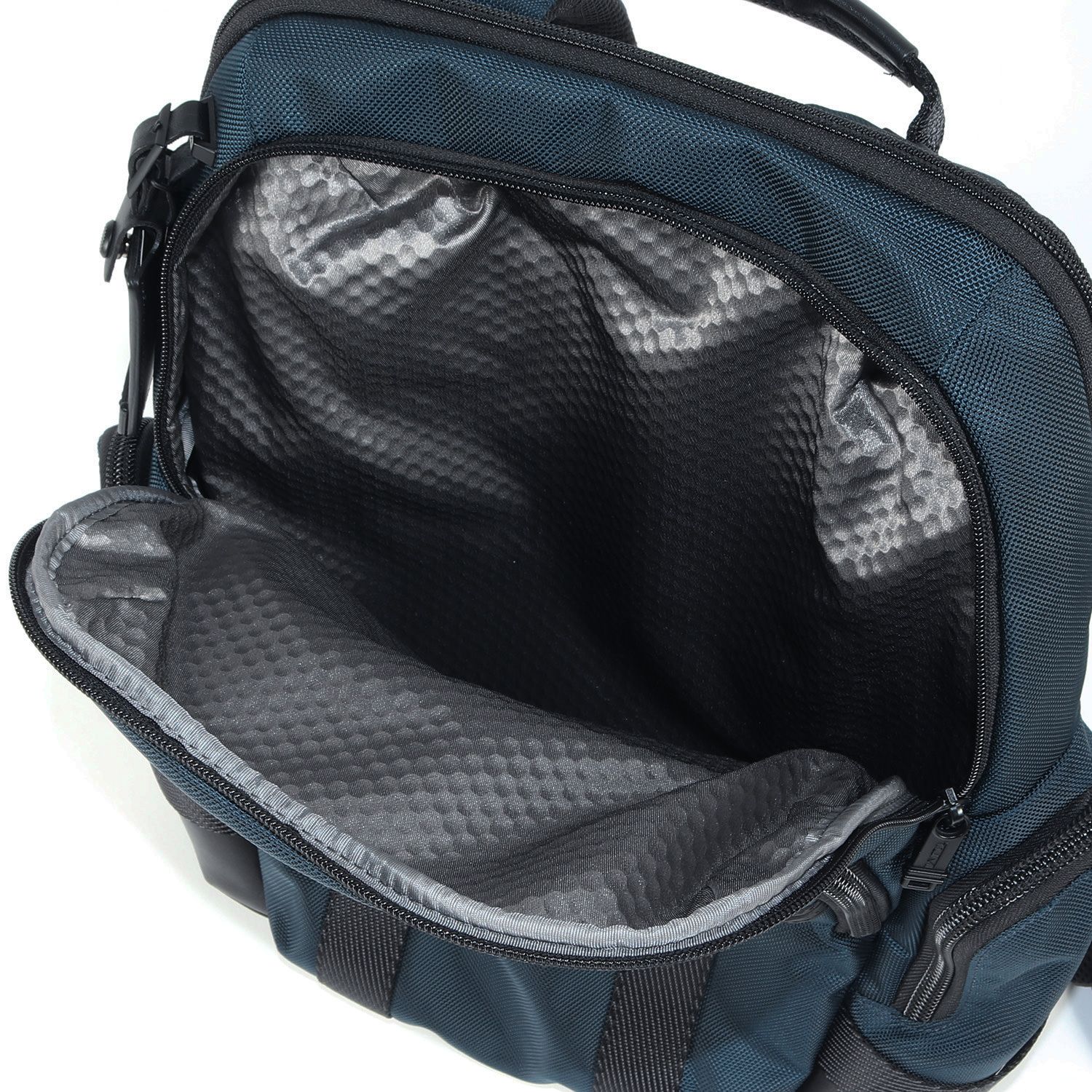 トゥミ TUMI 232307NVYリュック　バックパック TUMI トゥミ ナイロン バックパック ALPHA BRAVO 232307NVY 20SS