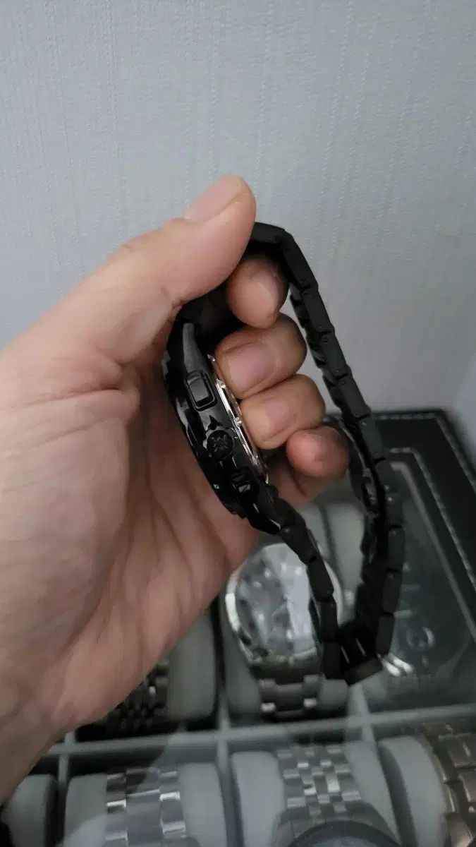 AKURTZ アカーツ ブラック クロノグラフ 時計 エーカー