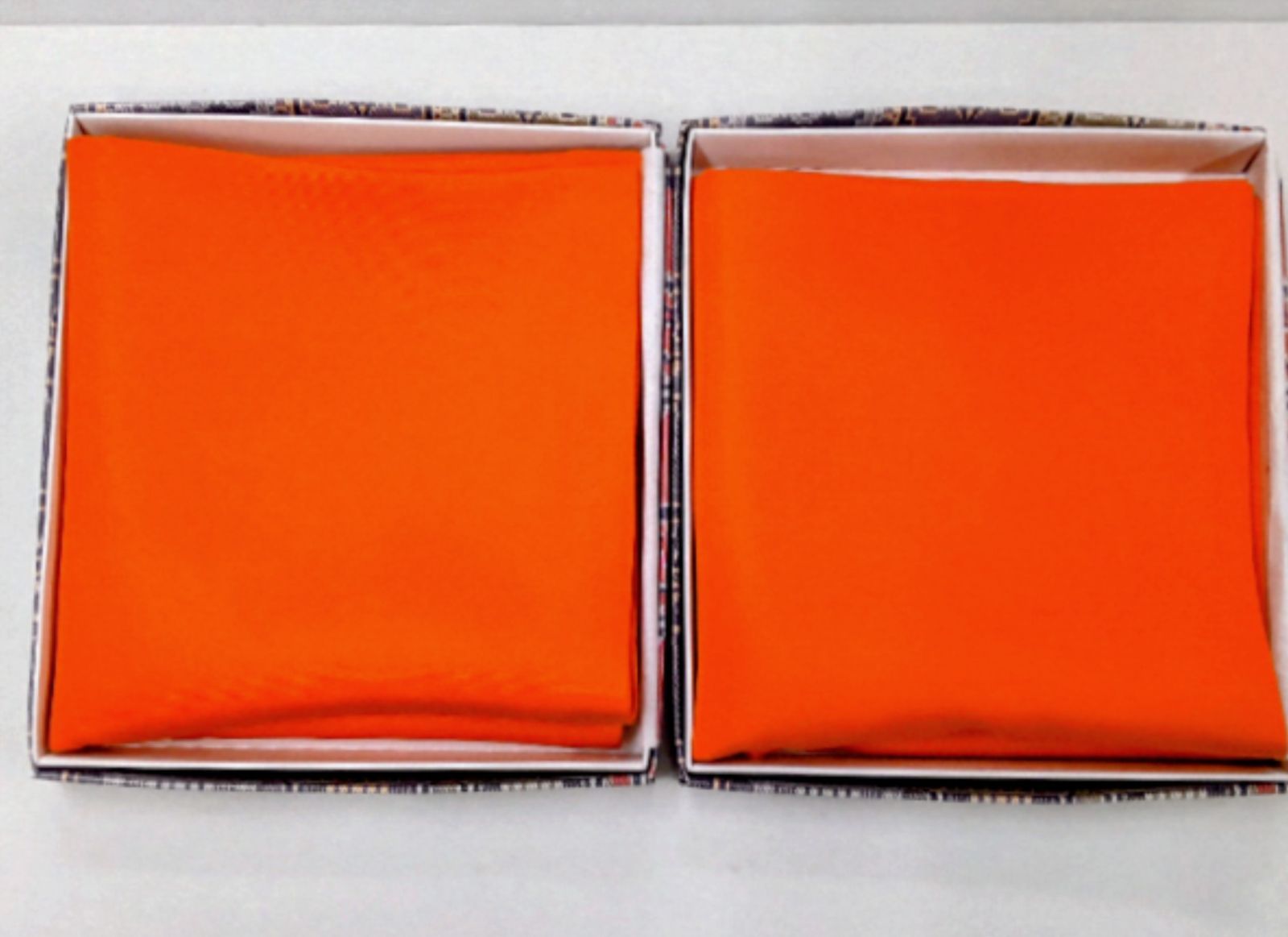 塩瀬帛紗 紅(朱) 千家十職 土田友湖 紙箱入 茶道具 袱紗 正絹 伝統工芸