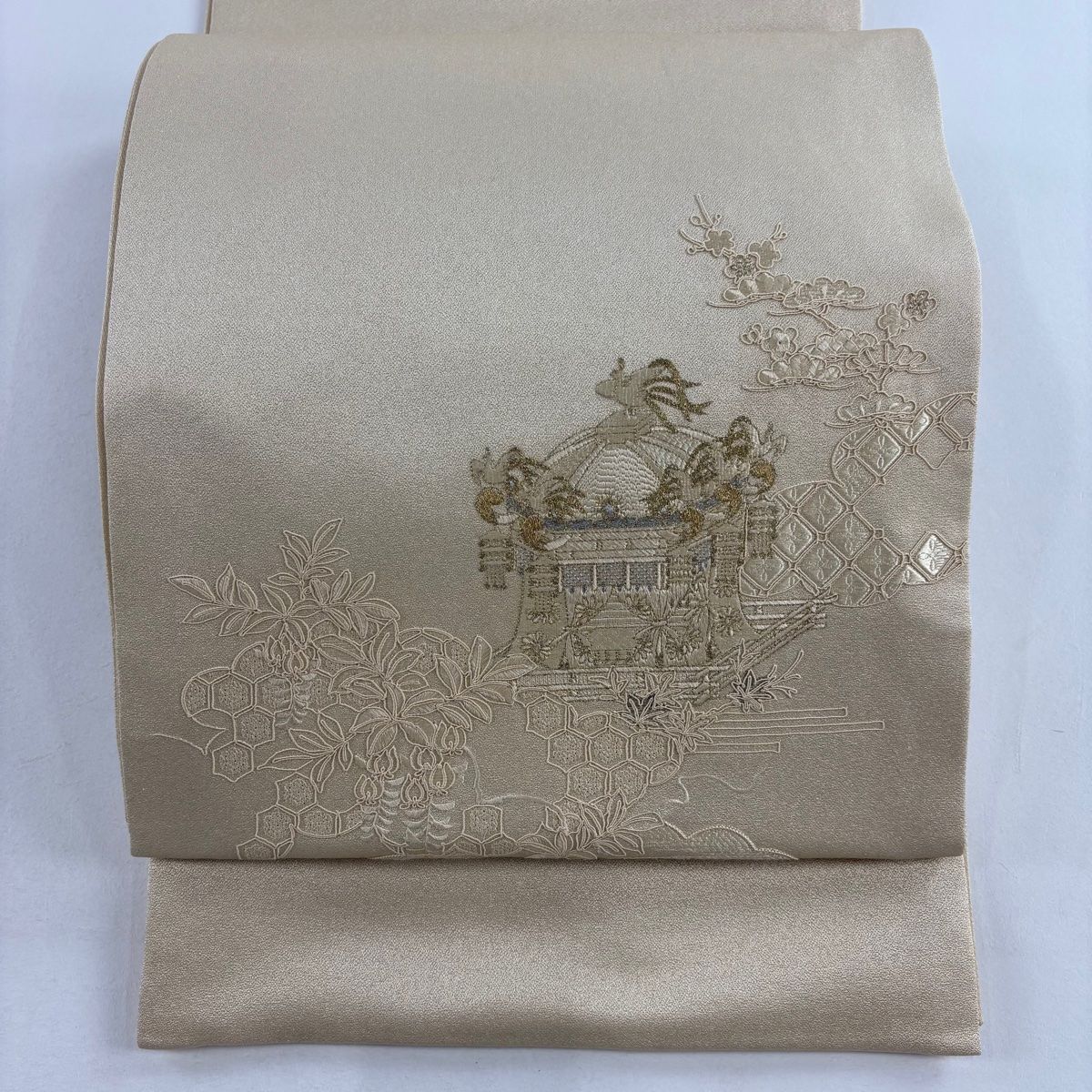 袋帯 秀品 建物 雲文 金銀糸 刺繍 クリーム お太鼓柄 正絹