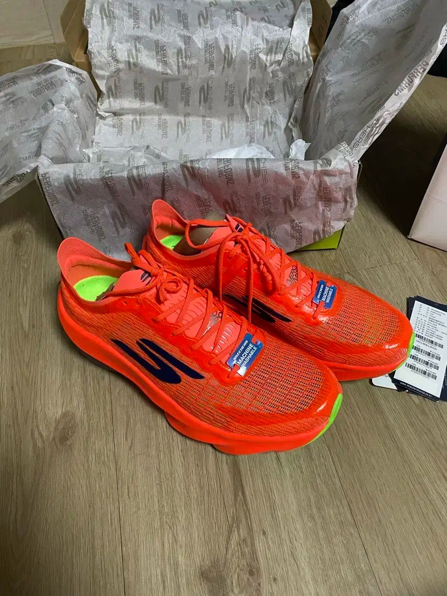 SKECHERS スケッチャーズ ランニングシューズ