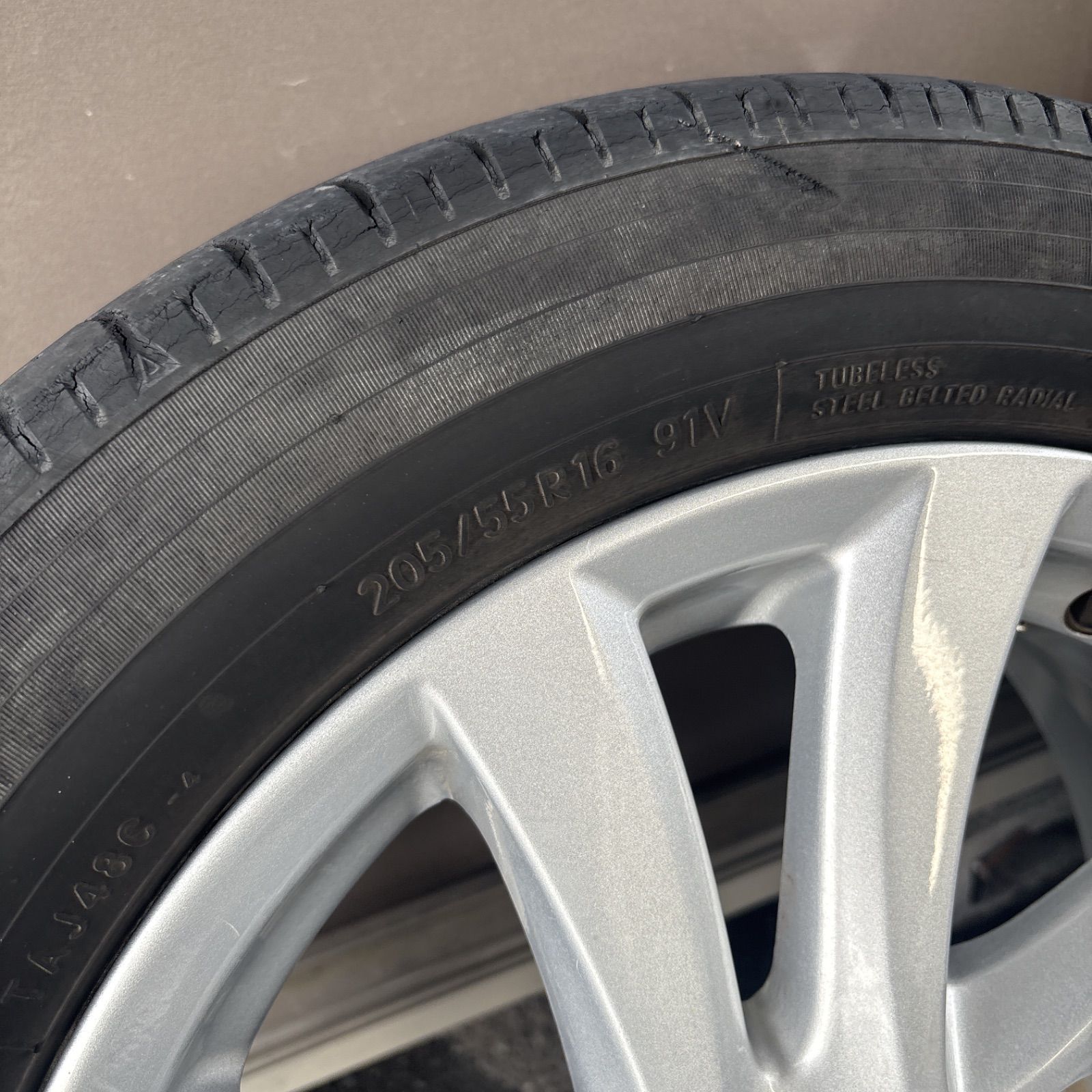 純正ホイールタイヤセット 205