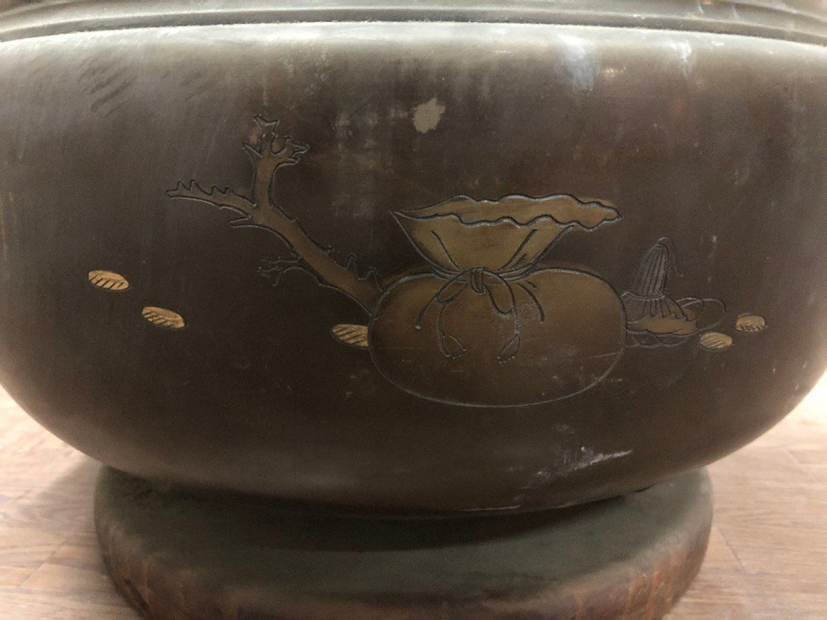 伝統工芸品 七福神 大黒天 火鉢 大火鉢 銅製 木製台座付き 彫刻 骨董