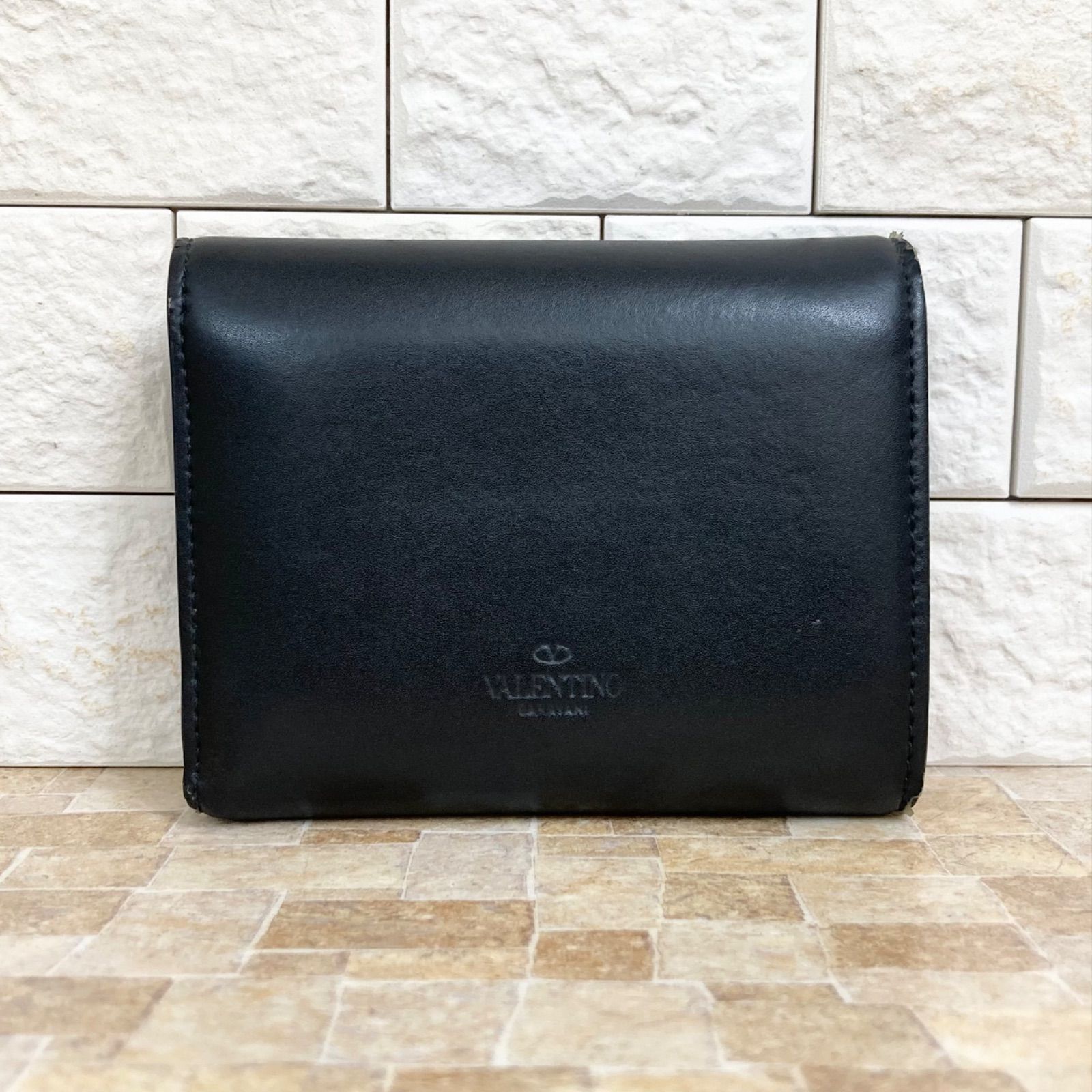 VALENTINO ヴァレンティノガラヴァーニ 3つ折り財布 カーフレザー