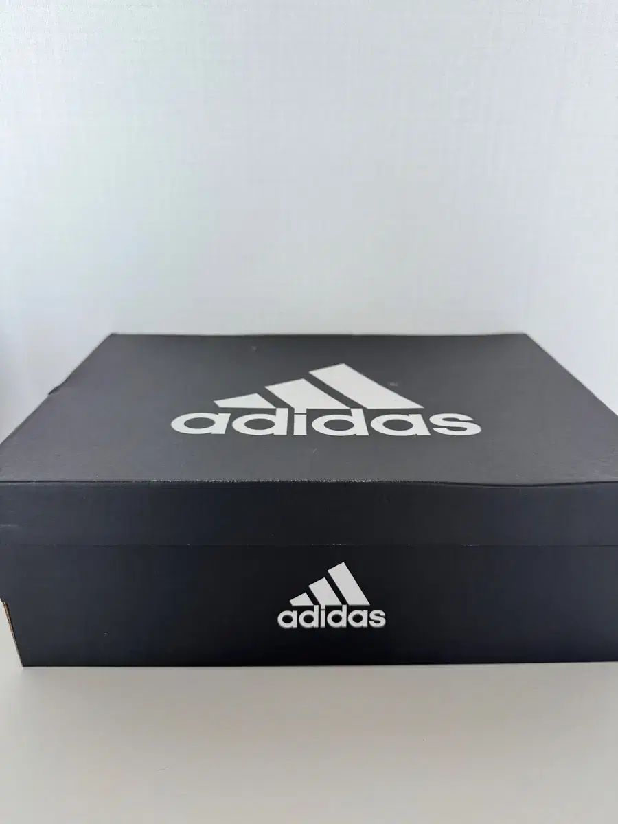 ✟ adidas