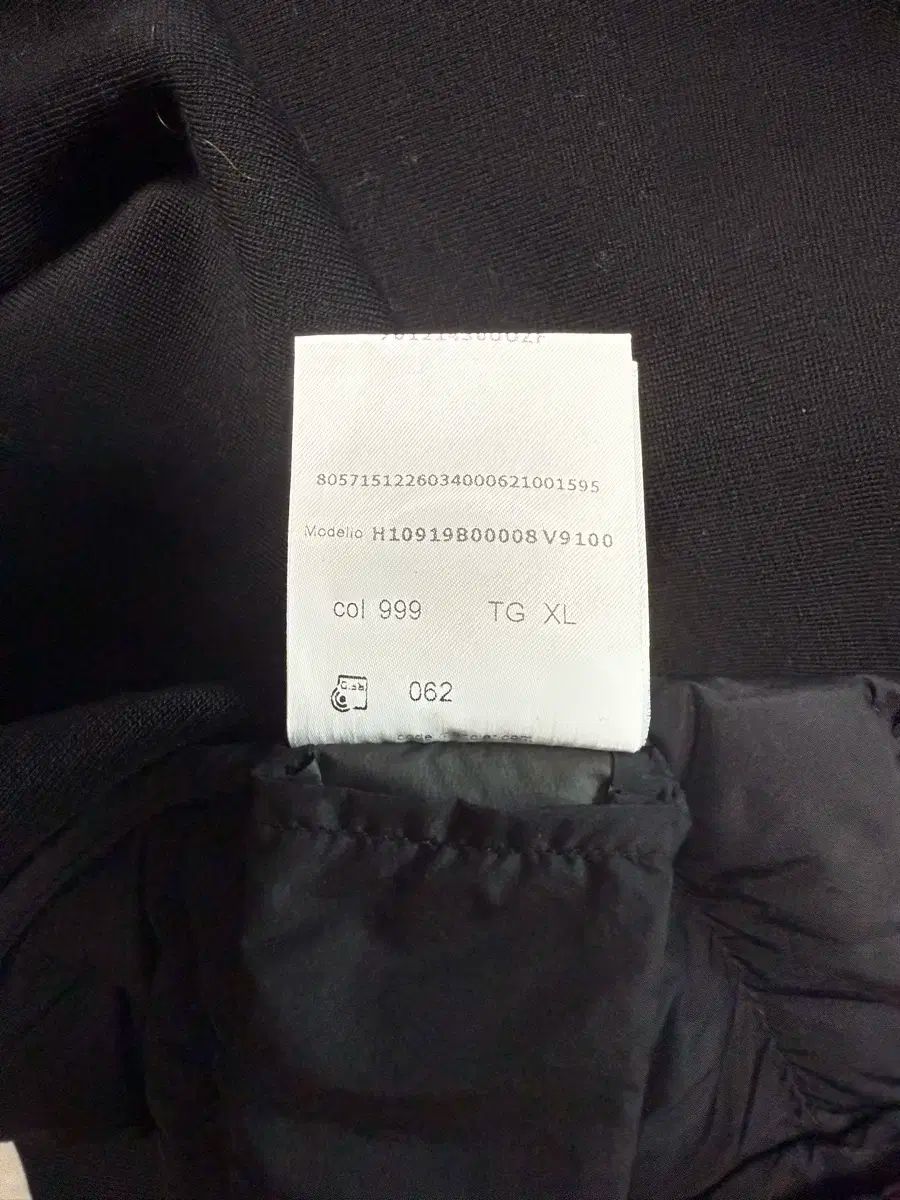 モンクレール　ダウンニット切替　カーディガン　ブラック ハイブリッドダウンニット MONCLER(モンクレール) ニットダウン カーディガン ブラック