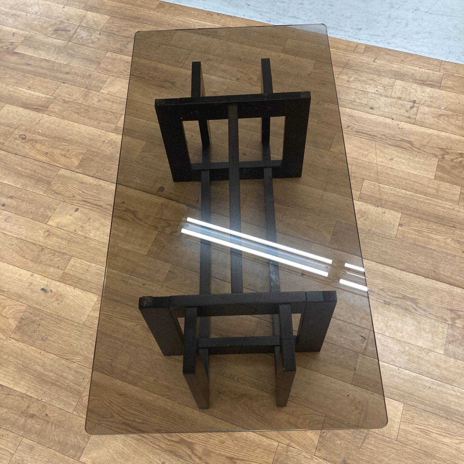 ガラステーブル