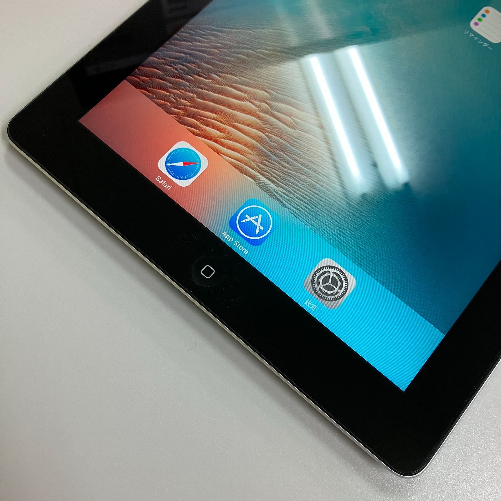 iPad 第3世代 Wi-Fi + Cellular 64GB シルバー No.203 - メルカリ
