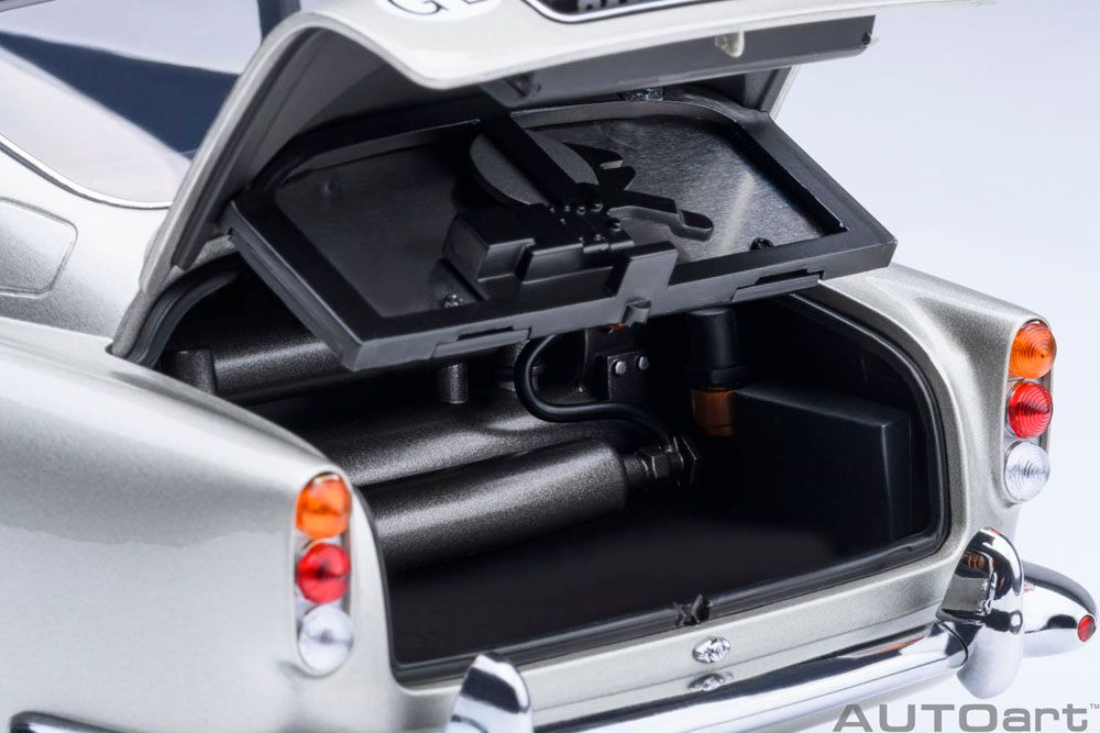 アストンマーチン