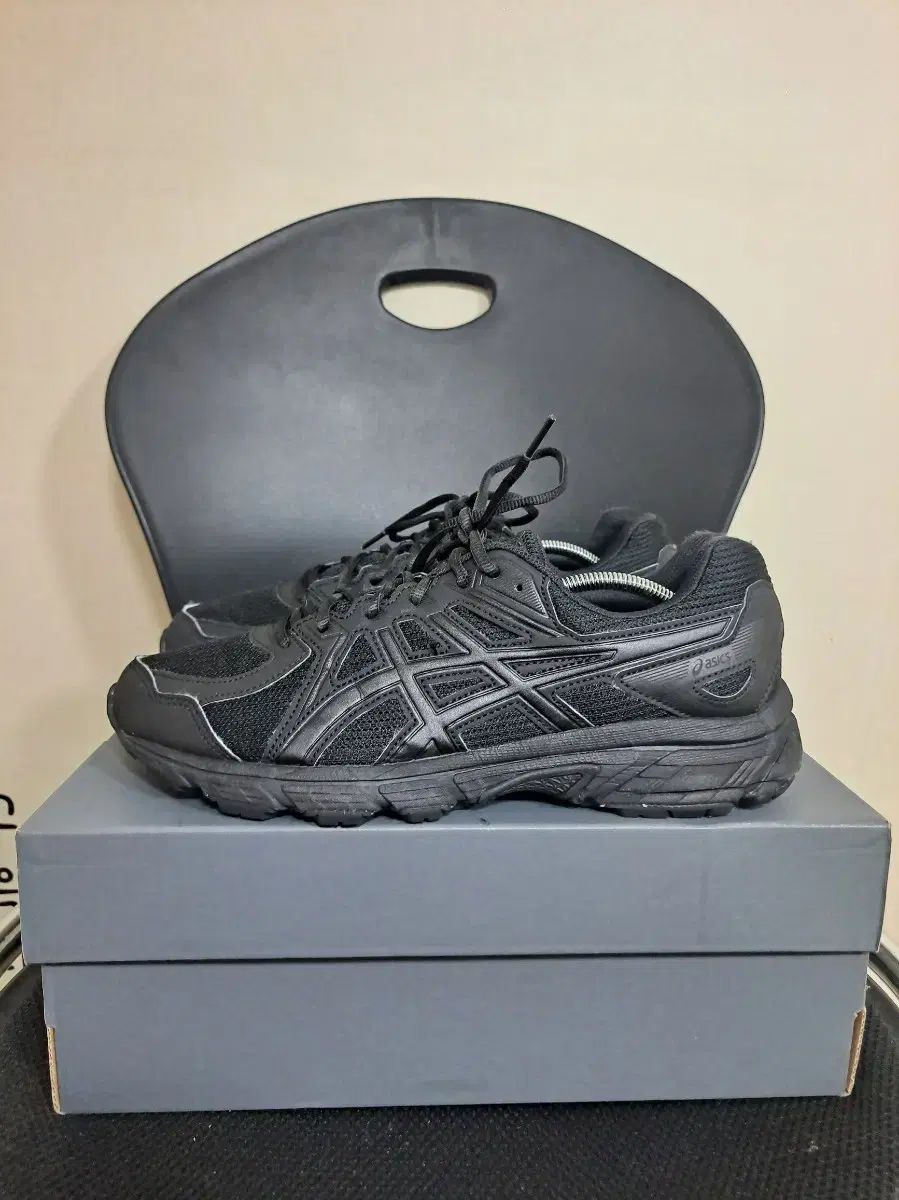 Asics アシックス ジョグ 100 ランニングシューズ 280 サイズ