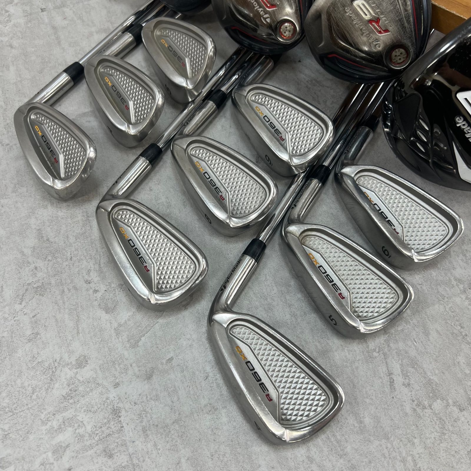 W194 TaylorMade メンズ ゴルフ クラブセット 15点 赤 レッド W194 TaylorMade メンズ ゴルフ クラブセット 15点 赤 レッド