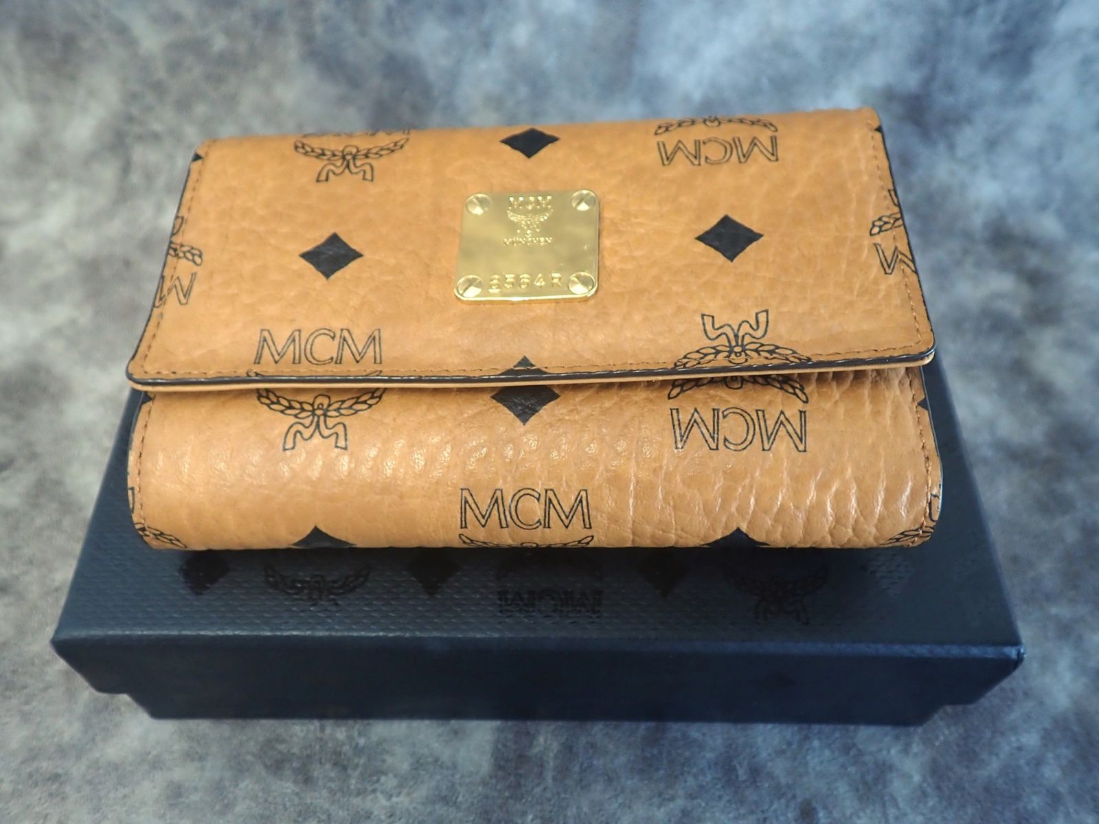 極美品】MCM エムシーエム 三つ折り財布 ミニウォレット
