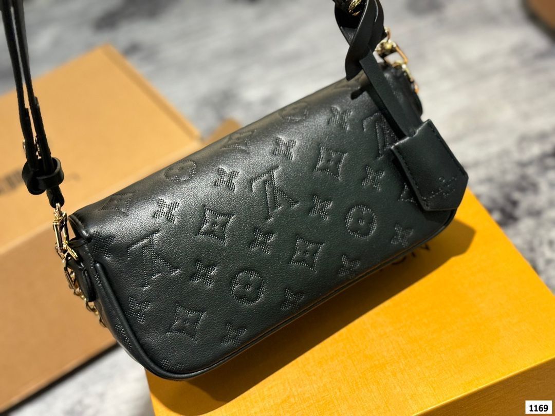 脇バッグ 斜めショルダーバッグ