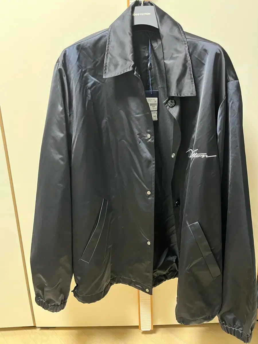 祥雲斎　純銀彫金銀瓶　共箱　796g/高約21㎝　東Y7-0807⭐︎2Fチヒサニ 祥雲斎 純銀彫金銀瓶 共箱 796g/高約21㎝ 東Y7-0807⭐︎2Fチヒサニ 祥