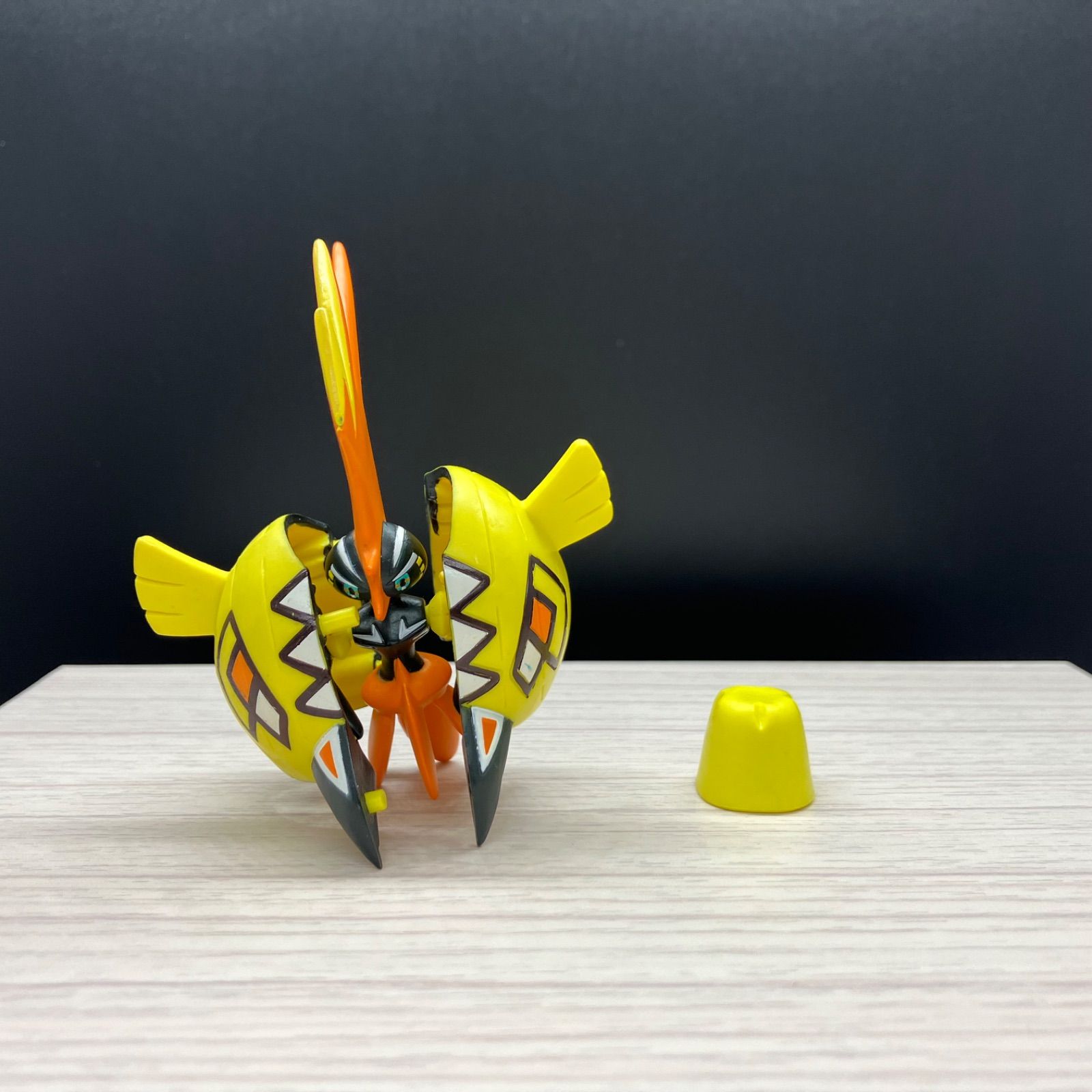 モンコレ 廃盤 カプコケコ 台座つき【①】 - メルカリ