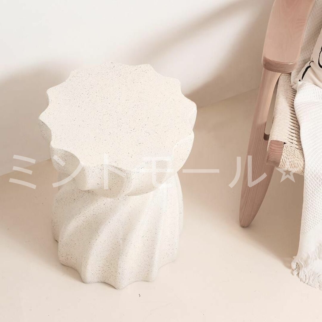 サイドテーブル