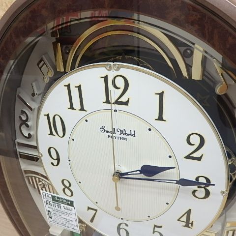 【新品未使用✨】RHYTHMスモールワールドアルディ 4MN545RH23 時計 ✨️極美品✨️ RHYTHMスモールワールドアルディ 4MN545RH23 - メルカリ