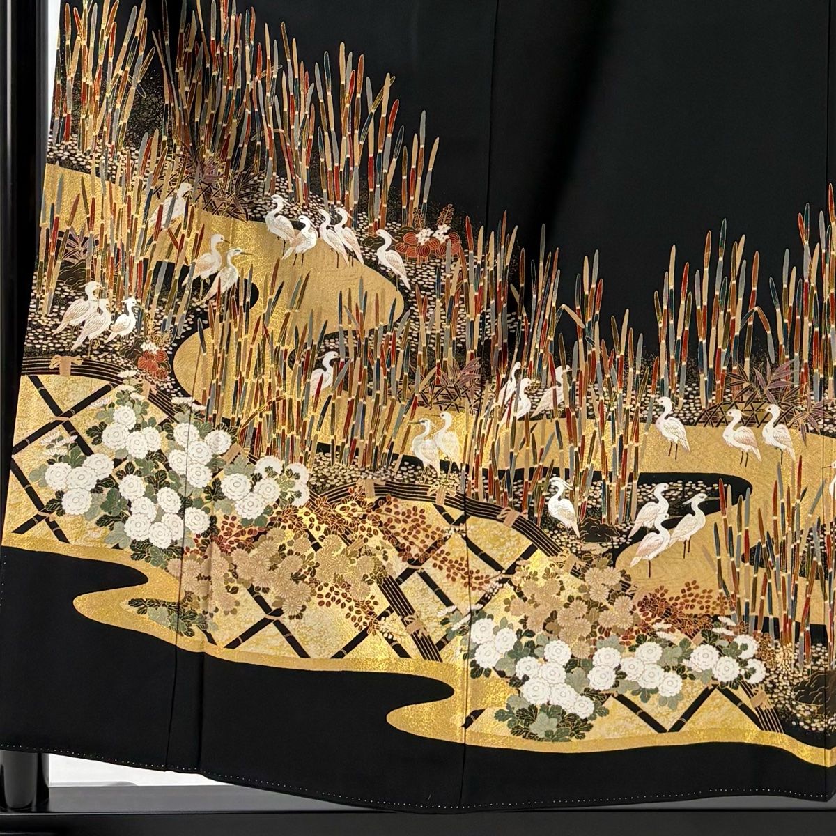 黒留袖 身丈156cm 裄丈64cm M 袷 松尾光琳 落款 白鷺 木賊 刺繍 黒留袖 身丈156cm 裄丈64cm M 袷 松尾光琳 落款 白鷺 木賊 刺繍