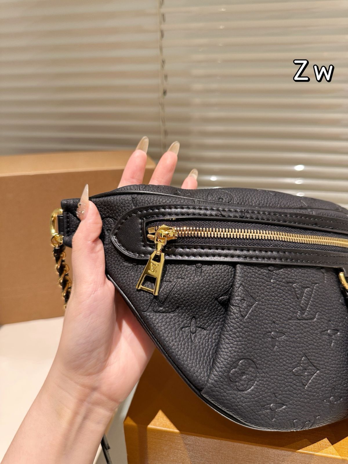 大幅再お値下げ‼️ルイヴィトン グローブ　　　　　　　　　975 今日特価】Louis Vuitton（ルイ・ヴィトン） 新シリーズ レチロ