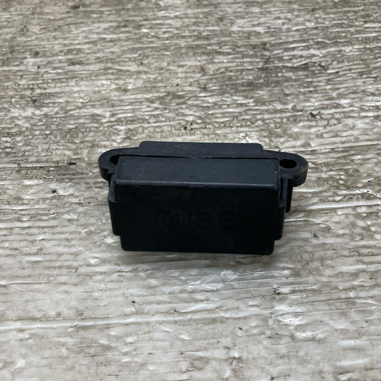 ヒューズボックス スズキ