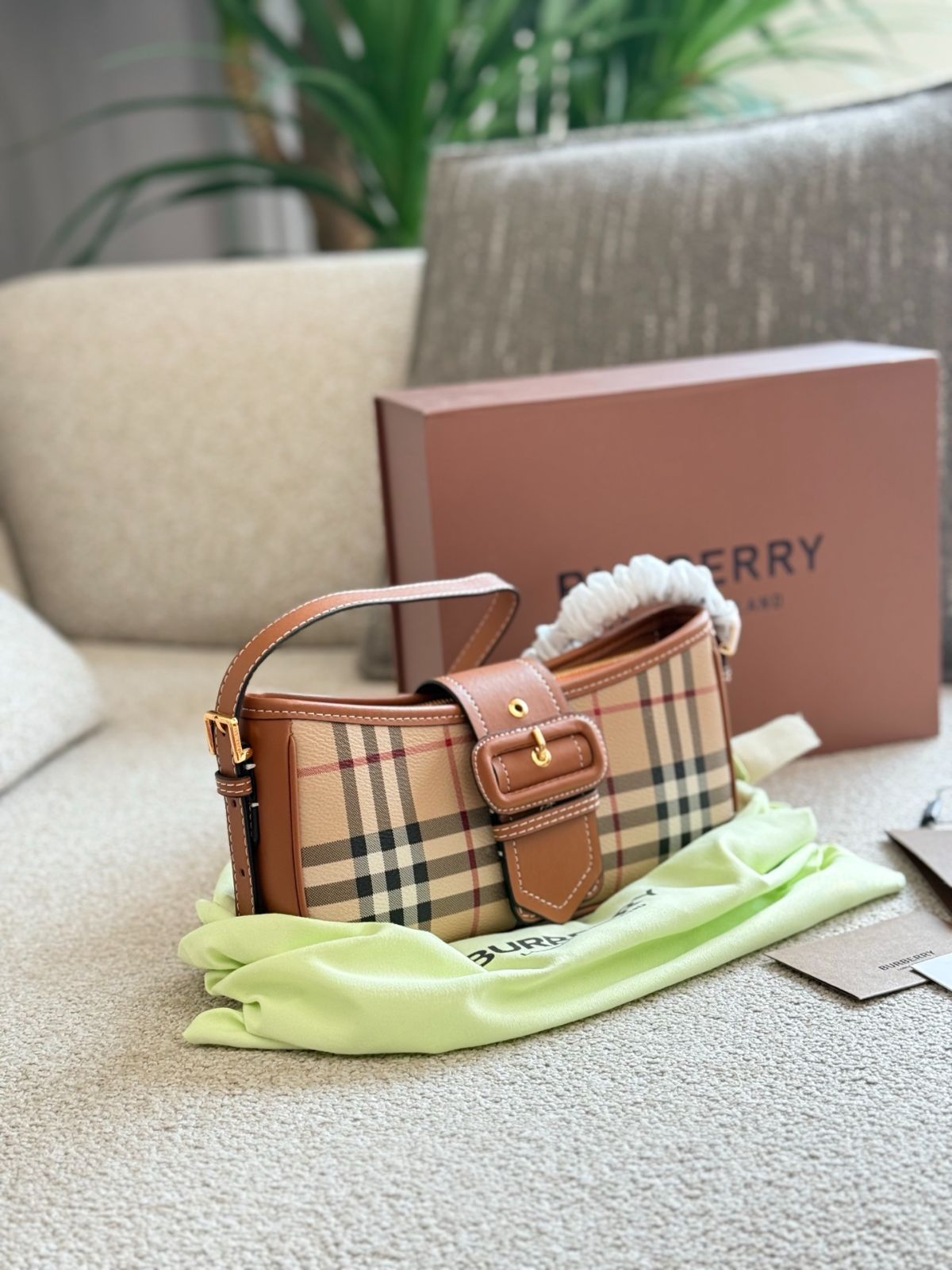 今日特価】Burberry Checkered Summer Bag・バーバリー チェック