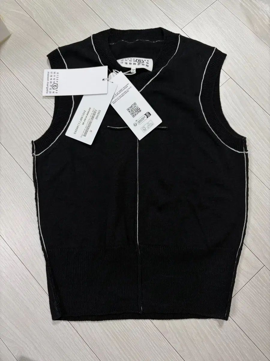 メゾン マルジェラ ブラック ニット ベスト M