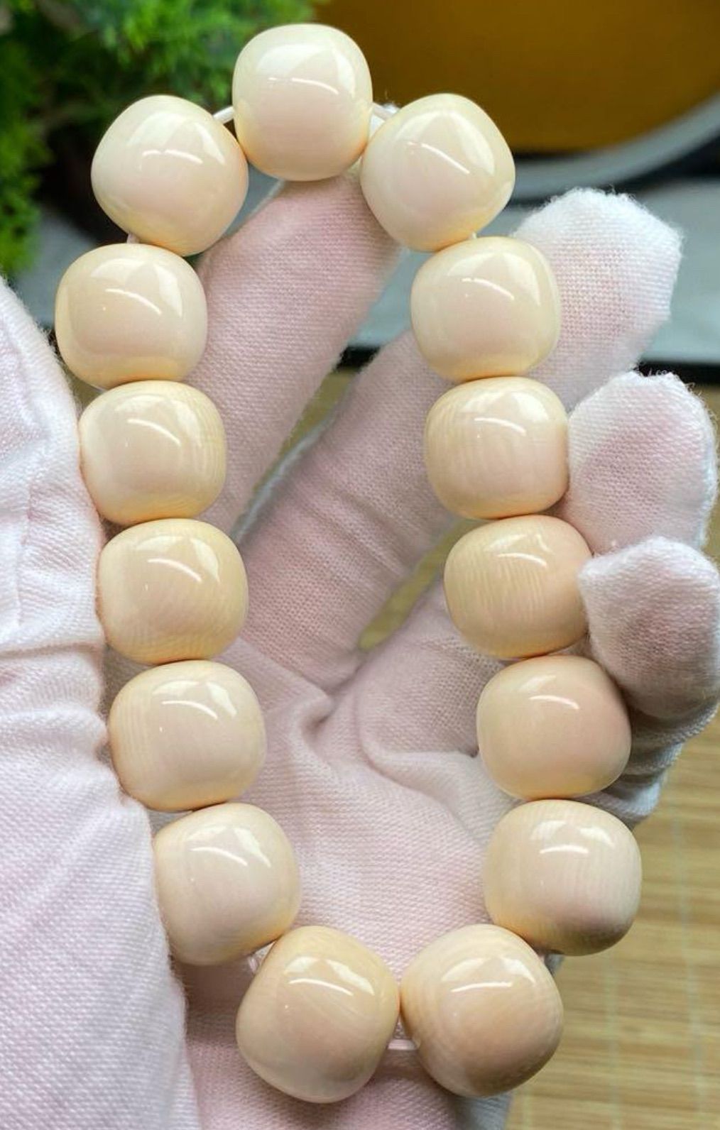 天然マンモス牙美しい手作り彫刻　原皮ハンド ブレスレット 天然マンモス牙美しい手作り彫刻 花開富貴 ブレスレット
