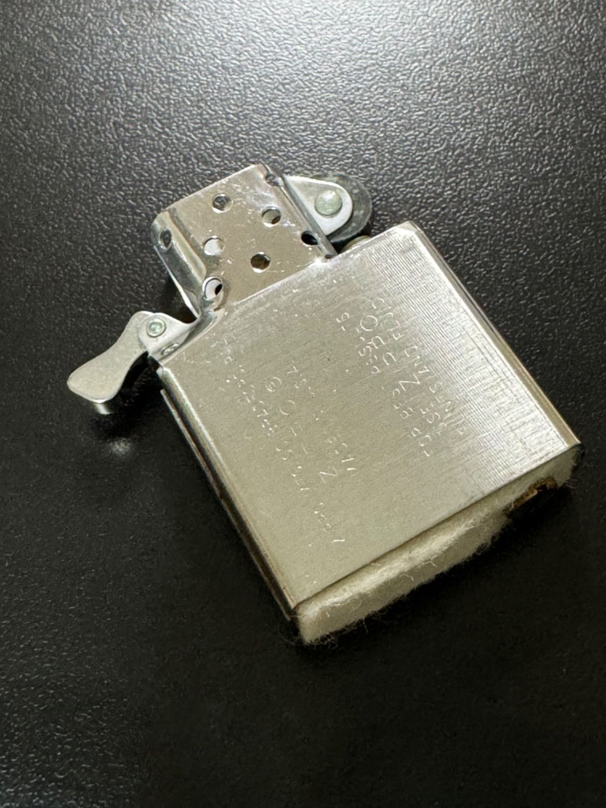 zippo Marlboro STERLING SILVER マルボロ スターリングシルバー 筆記体 純銀 底面斜体 希少刻印 年代物 1980年代  立体メタル ロングホーン 激レア デットストック シリアルナンバー NO.67/1000 - メルカリ