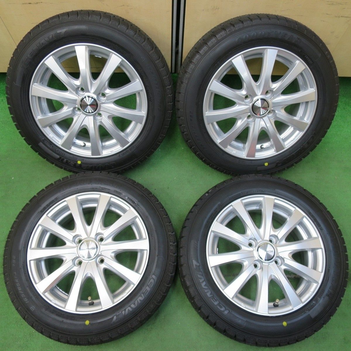 未使用！22年☆スタッドレス 165/65R14 グッドイヤー アイスナビ