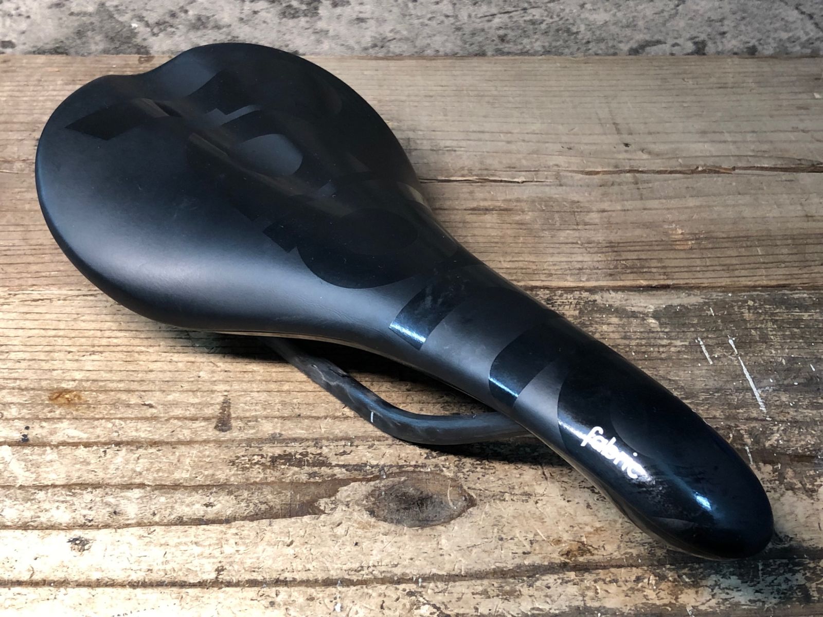 JI918 ファブリック fabric SCOOP SHALLOW PRO TEAM サドル 黒 カーボンレール