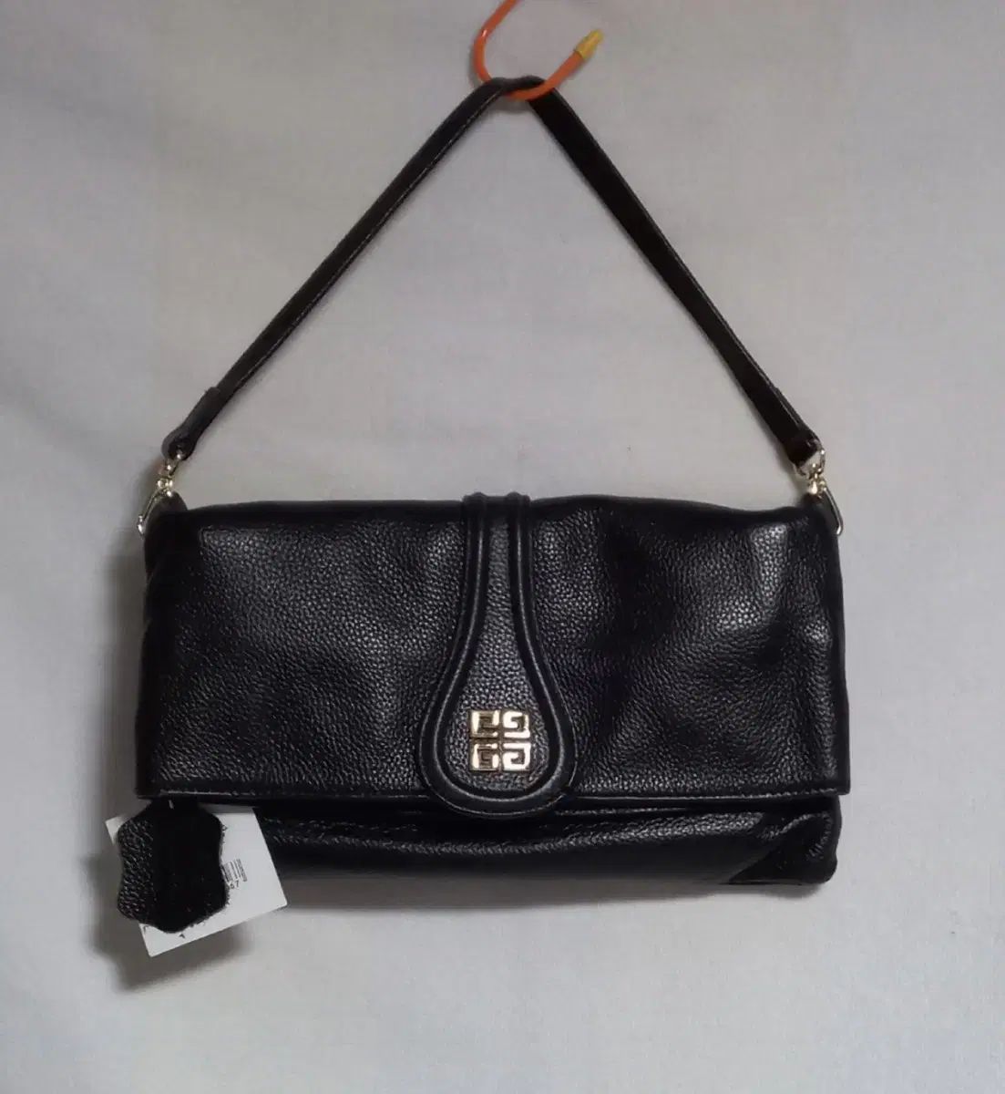 Givenchy ジバンシィ クロス バッグ