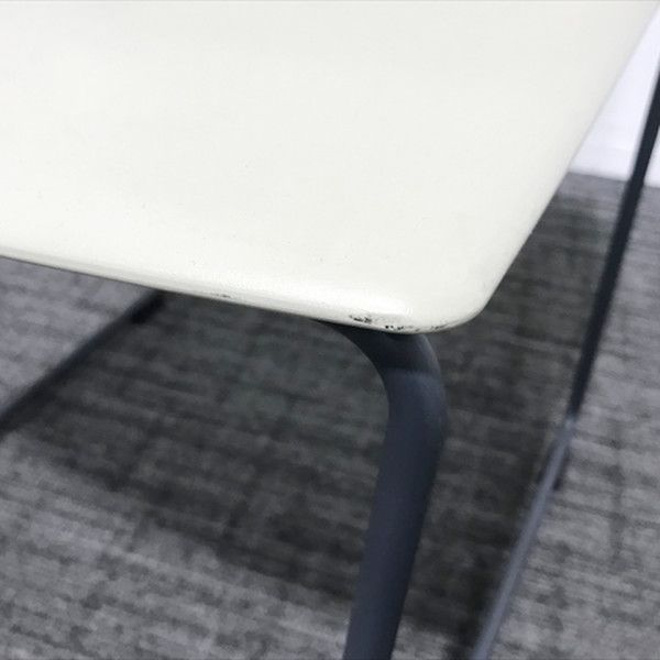 エマ 会議椅子