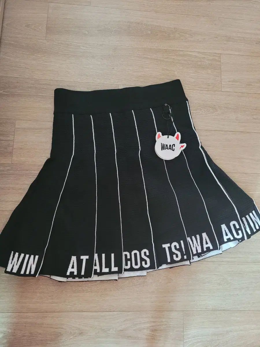 新品 ワック(WACC ) WAAC ゴルフスカート