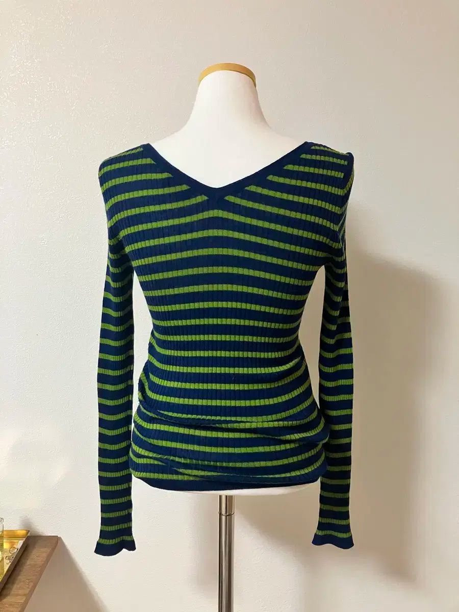 ネイビーグリーン