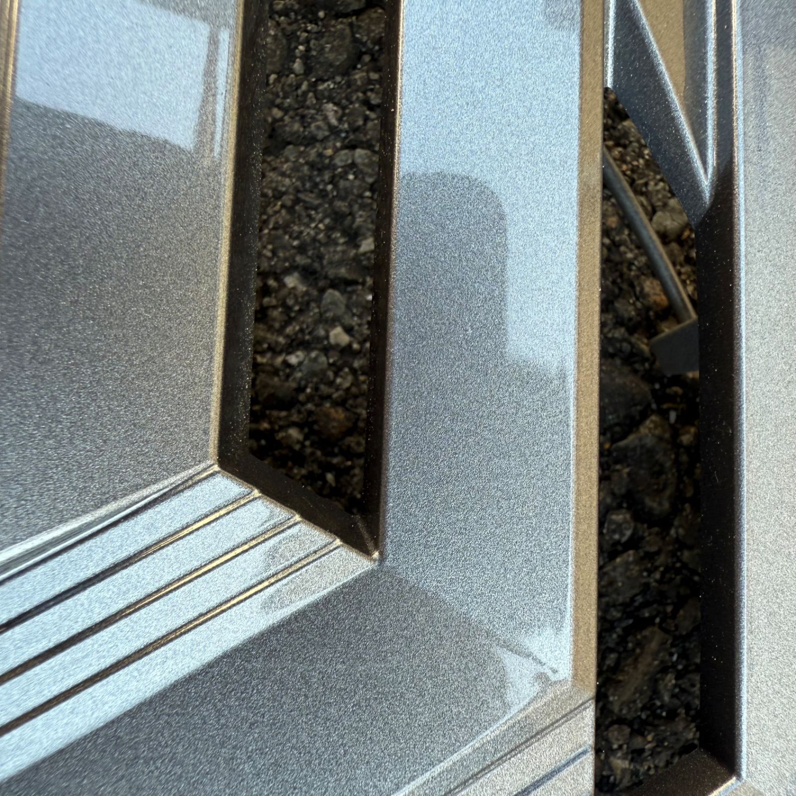 E13