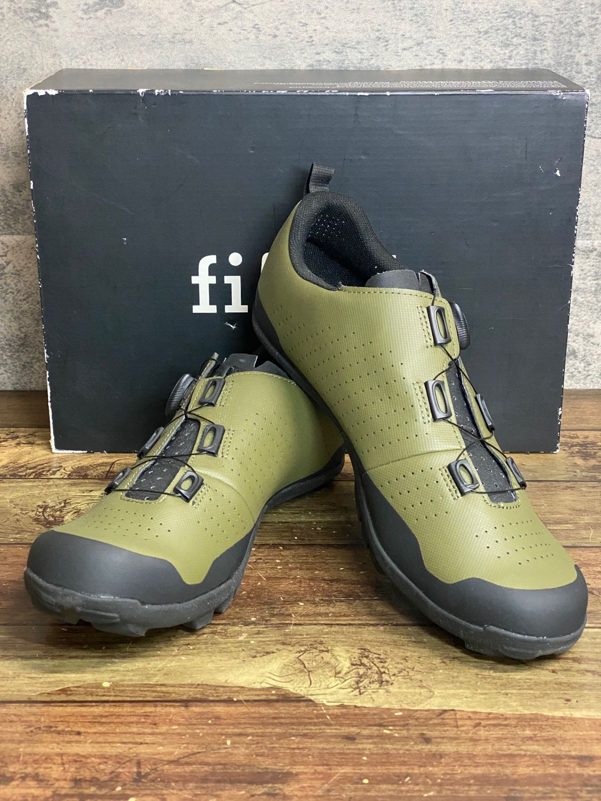 JK095 フィジーク fizik TERRA ATLAS ビンディングシューズ カーキ EU45 SPD